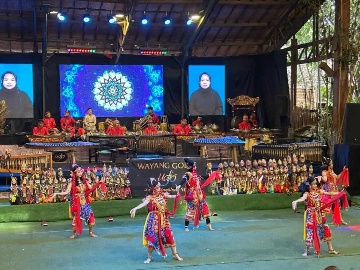 Pagelaran Anak Panca Sora