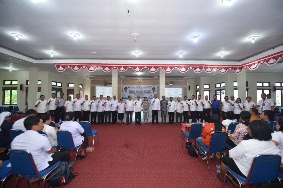 Foto bersama Konsultasi Publik Renstra DPKO Sumba Barat 2025-2029