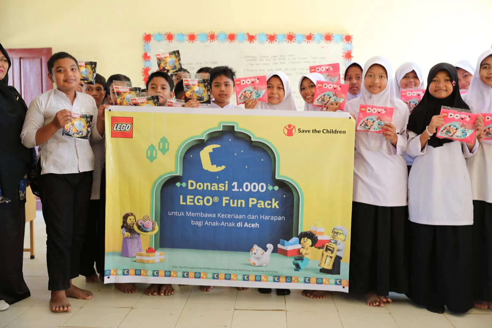 LEGO Dukung Pemulihan Pascabanjir dengan Salurkan 1.000 Paket Mainan Edukatif ke Sekolah Terdampak Banjir di Aceh