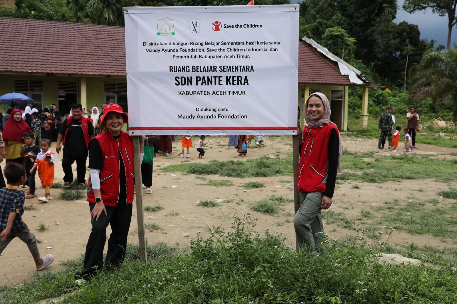 Ketika Bencana Tak Hentikan Semangat Belajar, Maudy Ayunda Foundation bersama Save the Children Indonesia Hadirkan Ruang Belajar Sementara di Aceh Timur
