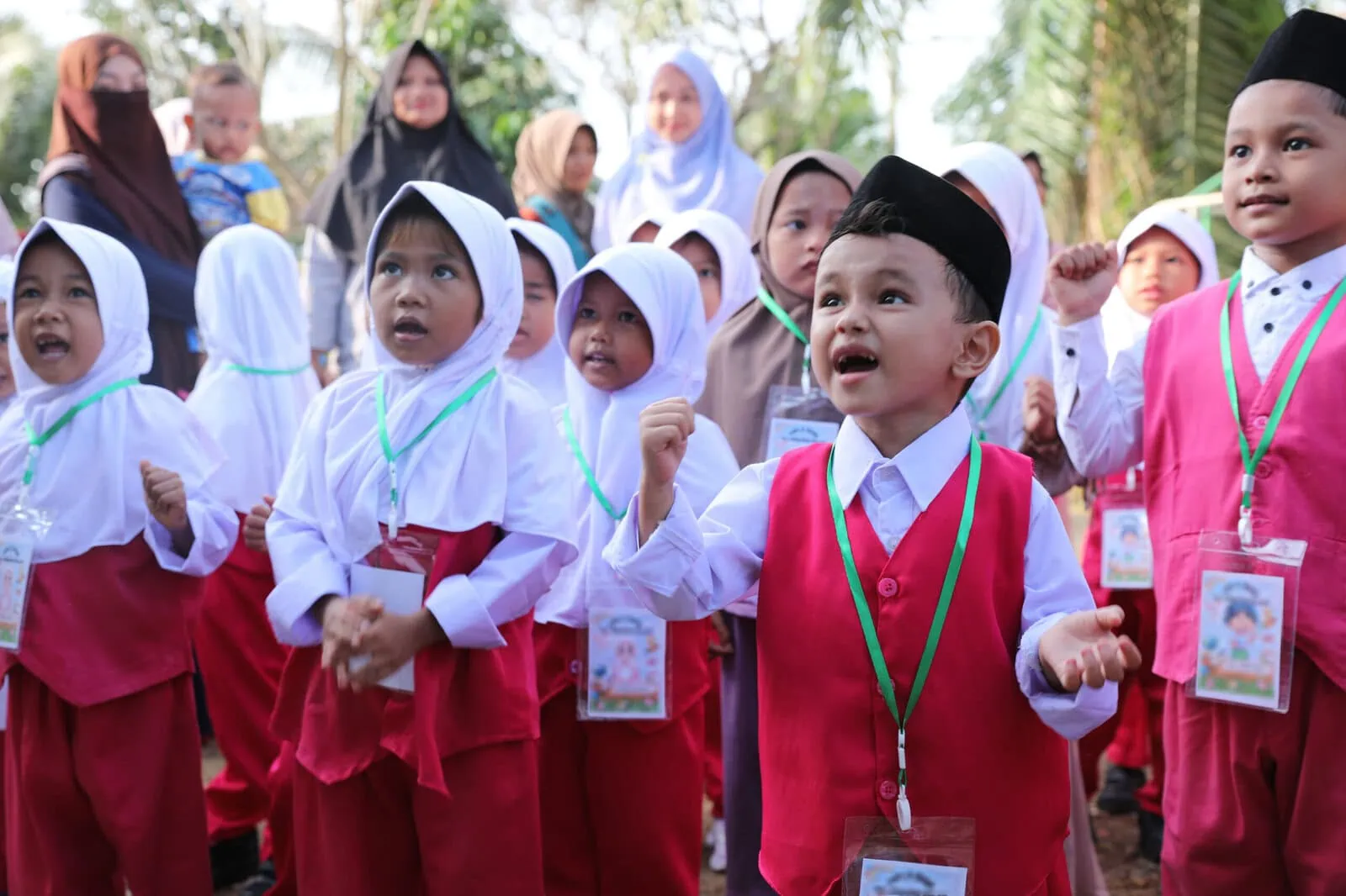 Kelas Baru untuk Tahun Ajaran Baru: Kisah Ihsan* dan Rafi* di Aceh Tamiang